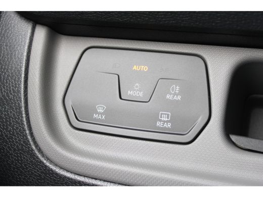 Volkswagen ID. Buzz Cargo Cargo 77 kWh 204 pk | 77 kWh | 204 pk | Trekhaak | Adaptive Cruise Control | Lichtmetalen velgen ... ActivLease financial lease