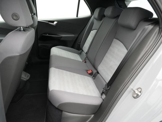 Volkswagen ID.3 Life 58 kWh 204pk Navigatie Stoelverwarming Acc Pdc 69 ActivLease financial lease