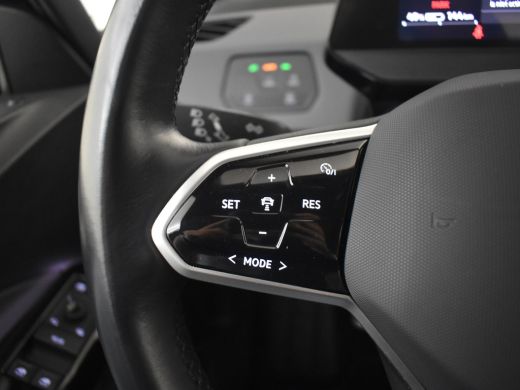Volkswagen ID.3 Pure 45 kWh l Stoelverwarming l Adaptieve Cruise Control l Climate Control l Navigatie Full Map l... ActivLease financial lease