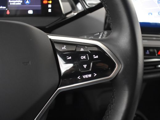 Volkswagen ID.3 Pure 45 kWh l Stoelverwarming l Adaptieve Cruise Control l Climate Control l Navigatie Full Map l... ActivLease financial lease