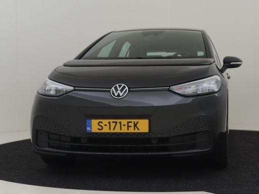 Volkswagen ID.3 Pure 45 kWh l Stoelverwarming l Adaptieve Cruise Control l Climate Control l Navigatie Full Map l... ActivLease financial lease