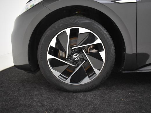 Volkswagen ID.3 Pure 45 kWh l Stoelverwarming l Adaptieve Cruise Control l Climate Control l Navigatie Full Map l... ActivLease financial lease
