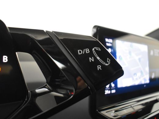 Volkswagen ID.3 Pure 45 kWh l Stoelverwarming l Adaptieve Cruise Control l Climate Control l Navigatie Full Map l... ActivLease financial lease