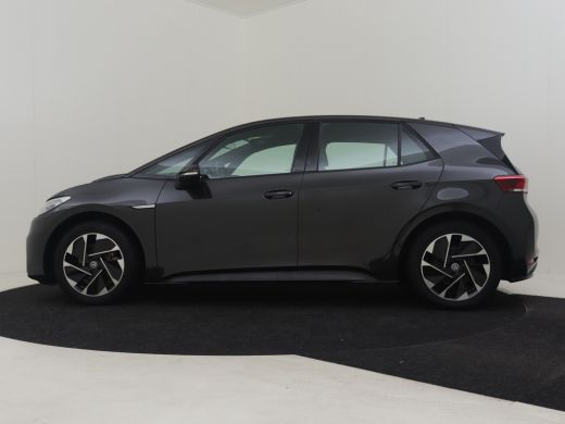 Volkswagen ID.3 Pure 45 kWh l Stoelverwarming l Adaptieve Cruise Control l Climate Control l Navigatie Full Map l... ActivLease financial lease