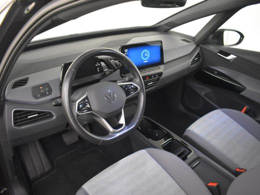 Volkswagen ID.3 Pure 45 kWh l Stoelverwarming l Adaptieve Cruise Control l Climate Control l Navigatie Full Map l... ActivLease financial lease