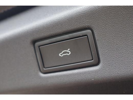 Volkswagen ID.7 Pro Limited Edition Inclusief €2000,- inruilvoordeel | Achterbank in ongelijke delen neerklapbaar... ActivLease financial lease