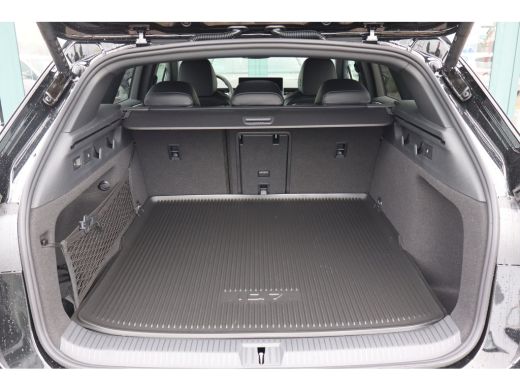 Volkswagen ID.7 Pro Limited Edition Inclusief €2000,- inruilvoordeel | Achterbank in ongelijke delen neerklapbaar... ActivLease financial lease
