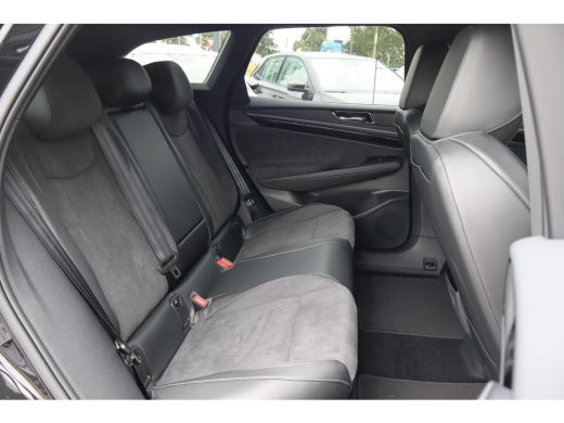 Volkswagen ID.7 Pro Limited Edition Inclusief €2000,- inruilvoordeel | Achterbank in ongelijke delen neerklapbaar... ActivLease financial lease