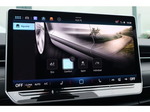 Volkswagen ID.7 Pro Limited Edition Inclusief €2000,- inruilvoordeel | Achterbank in ongelijke delen neerklapbaar... ActivLease financial lease