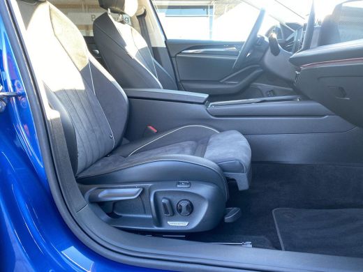 Volkswagen Passat Variant 1.5 eHybrid Business | Trekhaak | 5 jaar garantie ActivLease financial lease