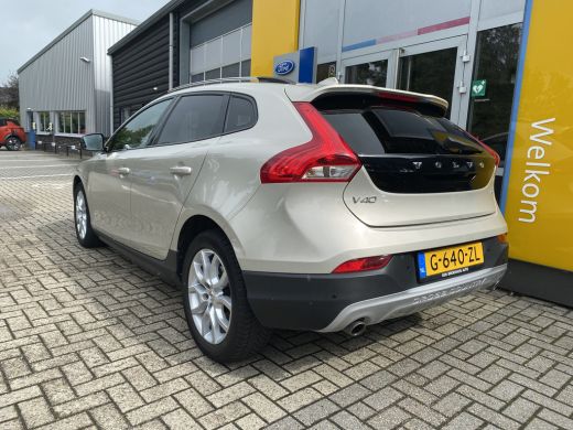 Volvo  V40 Cross Country T3 Polar+ Luxury 152PK AUT Apple Carplay/Android Auto| Stoelverwarming| Lederen Bek... ActivLease financial lease