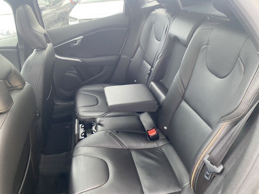 Volvo  V40 Cross Country T3 Polar+ Luxury 152PK AUT Apple Carplay/Android Auto| Stoelverwarming| Lederen Bek... ActivLease financial lease