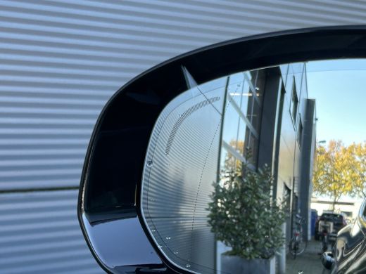 Volvo  XC60 2.0 T6 Plug-in hybrid AWD Plus Black Edition | Trekhaak | BLIS | Pano | Sportstoel | Pilot Assist... ActivLease financial lease