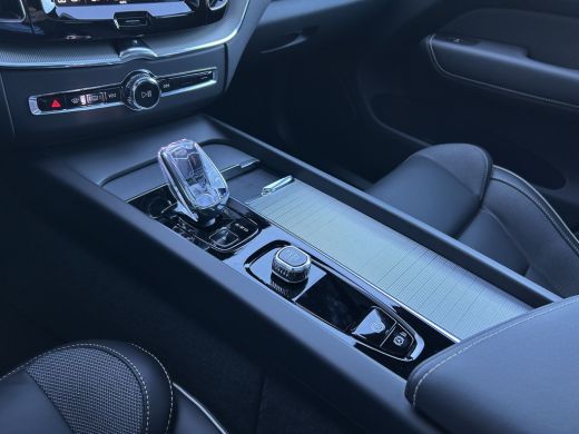 Volvo  XC60 2.0 T6 Plug-in hybrid AWD Plus Black Edition | Trekhaak | BLIS | Pano | Sportstoel | Pilot Assist... ActivLease financial lease