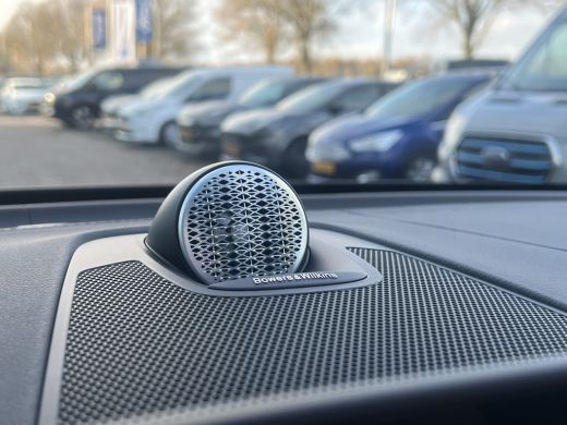 Volvo  XC60 T6 Plug-in hybrid AWD Ultra Black Edition | Bowers&Wilkins | Luchtvering | Registratie 2026 | 22 ... ActivLease financial lease