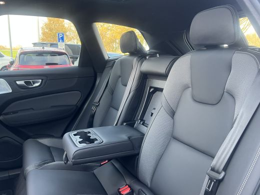 Volvo  XC60 T6 Plug-in hybrid AWD Ultra Black Edition | Bowers&Wilkins | Luchtvering | Registratie 2026 | 22 ... ActivLease financial lease