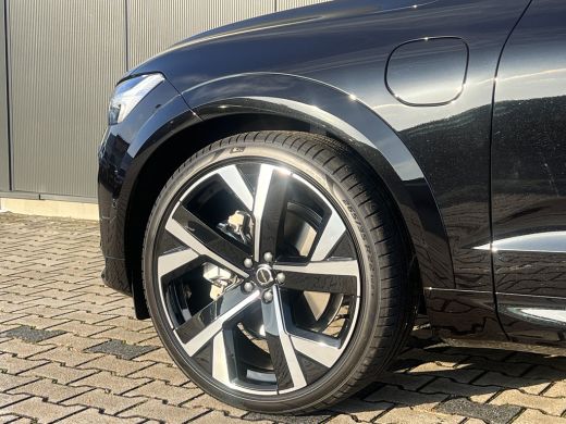 Volvo  XC60 T6 Plug-in hybrid AWD Ultra Black Edition | Bowers&Wilkins | Luchtvering | Registratie 2026 | 22 ... ActivLease financial lease