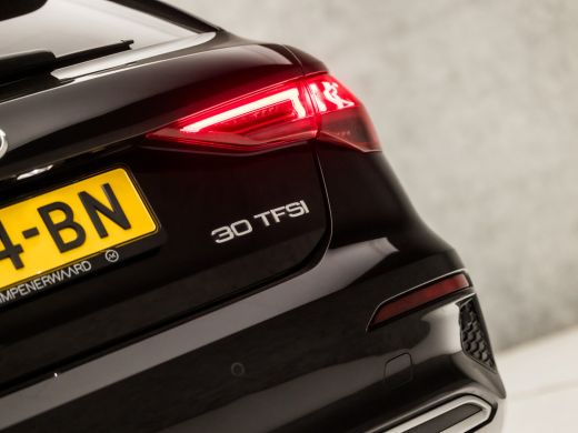 Audi A3 Sportback 30 TFSI Sportline Automaat (APPLE CARPLAY, GROOT NAVI, CLIMATE, GETINT GLAS, SPORTSTOEL... ActivLease financial lease