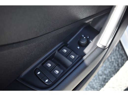 Audi Q2 30 TFSI 110PK PRO-LINE CAMERA/NAVI/LED ActivLease financial lease