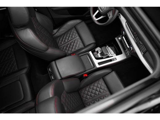 Audi Q5 50 TFSI e S edition Competition 299PK | Trekhaak | Luchtvering | Fijn nappa ledere stoelen | Pano... ActivLease financial lease