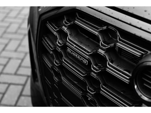 Audi Q5 50 TFSI e S edition Competition 299PK | Trekhaak | Luchtvering | Fijn nappa ledere stoelen | Pano... ActivLease financial lease