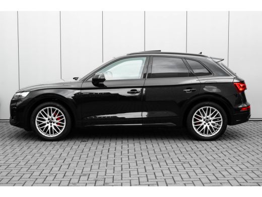 Audi Q5 50 TFSI e S edition Competition 299PK | Trekhaak | Luchtvering | Fijn nappa ledere stoelen | Pano... ActivLease financial lease
