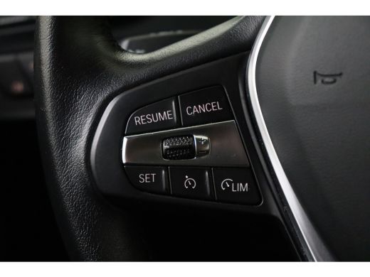 BMW 1 Serie 118i Sport Line Automaat / Sportstoelen / Achteruitrijcamera / LED / Cruise Control / Live Cockpi... ActivLease financial lease