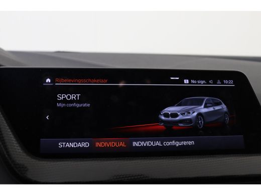 BMW 1 Serie 118i Sport Line Automaat / Sportstoelen / Achteruitrijcamera / LED / Cruise Control / Live Cockpi... ActivLease financial lease