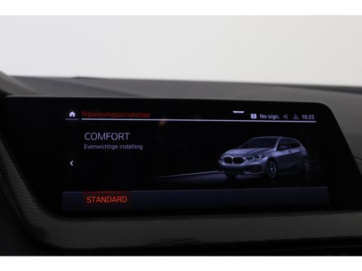 BMW 1 Serie 118i Sport Line Automaat / Sportstoelen / Achteruitrijcamera / LED / Cruise Control / Live Cockpi... ActivLease financial lease