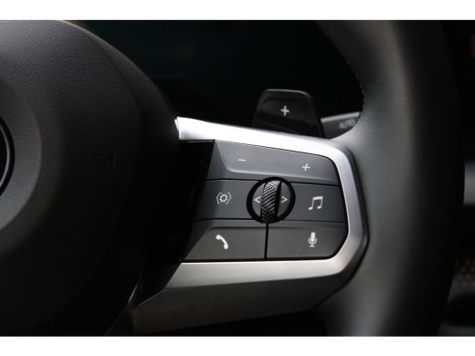 BMW 1 Serie 120 M Sport Automaat / Sportstoelen / M Adaptief onderstel / Comfort Access / Adaptieve LED / Par... ActivLease financial lease