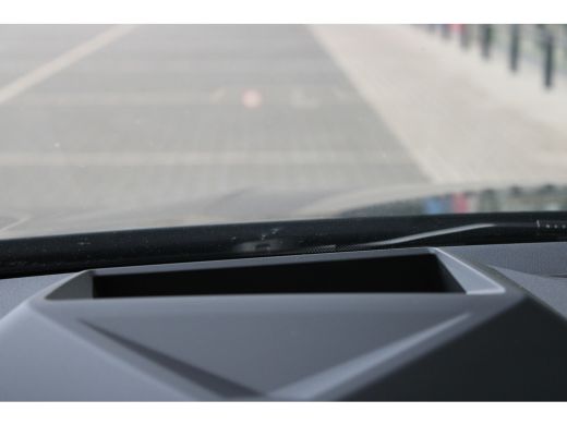 BMW 1 Serie 120 M Sport Automaat / Sportstoelen / M Adaptief onderstel / Comfort Access / Adaptieve LED / Par... ActivLease financial lease