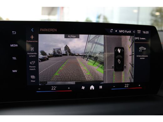 BMW 1 Serie 120 M Sport Automaat / Sportstoelen / M Adaptief onderstel / Comfort Access / Adaptieve LED / Par... ActivLease financial lease