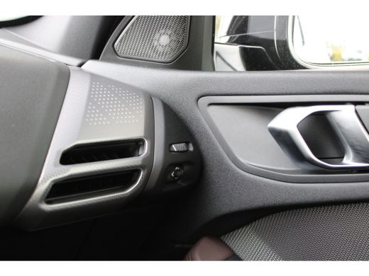 BMW 1 Serie 120 M Sport Automaat / Sportstoelen / M Adaptief onderstel / Comfort Access / Adaptieve LED / Par... ActivLease financial lease