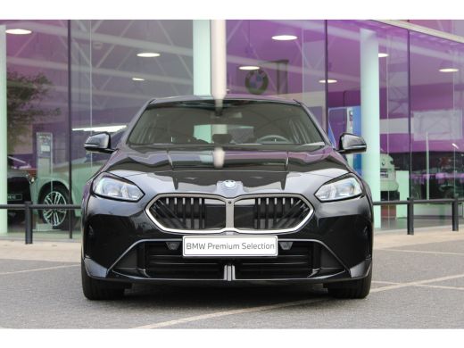 BMW 1 Serie 120 M Sport Automaat / Sportstoelen / M Adaptief onderstel / Comfort Access / Adaptieve LED / Par... ActivLease financial lease