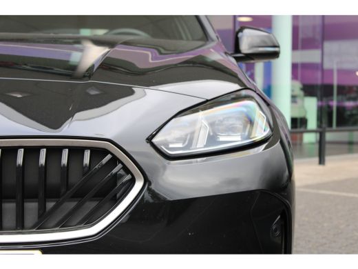 BMW 1 Serie 120 M Sport Automaat / Sportstoelen / M Adaptief onderstel / Comfort Access / Adaptieve LED / Par... ActivLease financial lease