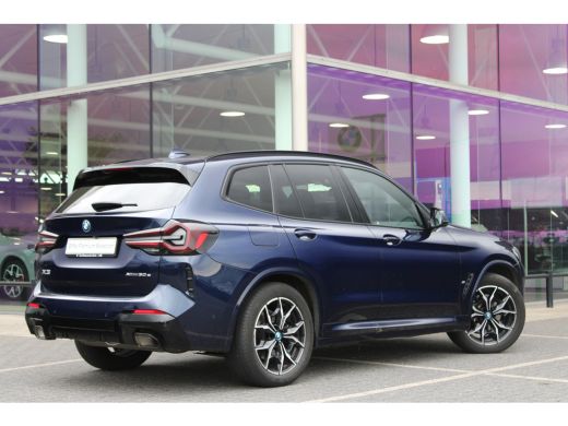 BMW X3 xDrive30e High Executive M Sport Automaat / Panoramadak / Trekhaak / Sportstoelen / LED / Parking... ActivLease financial lease