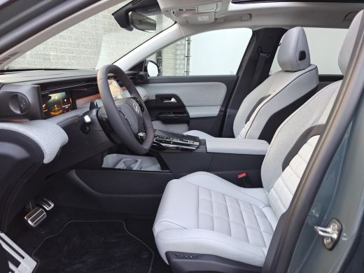 Citroën C5 Aircross 1.2 Hybrid 145 Max Leverbaar vanaf €37.990,- | Nieuw | | Aanhanger assistent | Afwijkende dakkleu... ActivLease financial lease