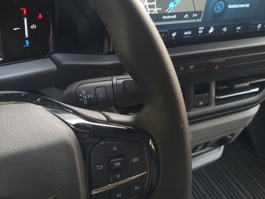 Ford E-Transit Custom E-Transit Custom 340 L2H1 Limited 65 kWh 218PK | Trekhaak inklapbaar | Adaptieve cruise | 17" Lic... ActivLease financial lease