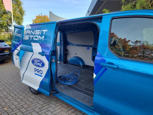 Ford E-Transit Custom E-Transit Custom 340 L2H1 Limited 65 kWh 218PK | Trekhaak inklapbaar | Adaptieve cruise | 17" Lic... ActivLease financial lease