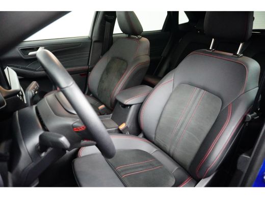 Ford Kuga ST-Line X | PHEV | Panoramadak | Trekhaak | Adap. Cruise | Winter Pack | Head-up ActivLease financial lease