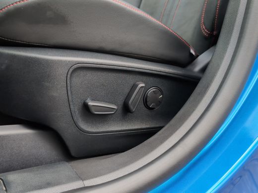 Ford Kuga ST-Line X | PHEV | Panoramadak | Trekhaak | Adap. Cruise | Winter Pack | Head-up ActivLease financial lease