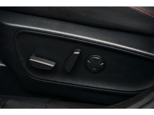 Ford Kuga ST-Line X | PHEV | Panoramadak | Trekhaak | Adap. Cruise | Winter Pack | Head-up ActivLease financial lease