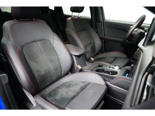 Ford Kuga ST-Line X | PHEV | Panoramadak | Trekhaak | Adap. Cruise | Winter Pack | Head-up ActivLease financial lease