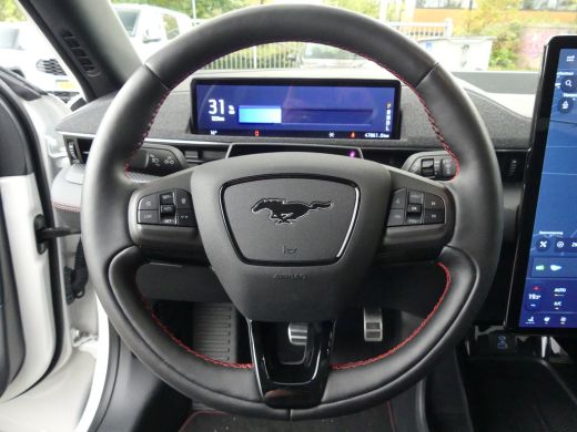 Ford Mustang Mach-E Mach-E Extended AWD 98 kWh | 100% dealeronderhouden | Achteruitrijcamera | Apple Carplay/Android ... ActivLease financial lease
