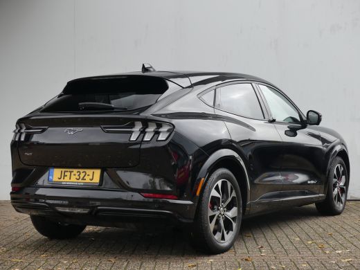 Ford Mustang Mach-E Mach-E Extended AWD 98 kWh | Achterspoiler | Achteruitrijcamera | Airco (automatisch) ActivLease financial lease