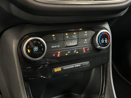 Ford Puma 1.0 EcoBoost Hybrid Titanium | Winter-pack | Massagestoelen | Navi | Lichtmetalen velgen | Apple/... ActivLease financial lease