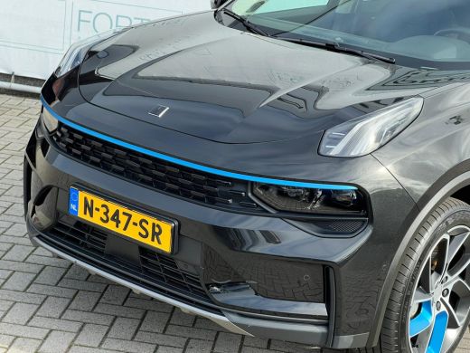 Lynk & Co 01 1.5 4X ZWART OP VOORRAAD! NL AUTO | CAMERA | PANO | ActivLease financial lease