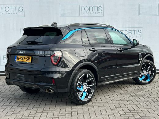 Lynk & Co 01 1.5 4X ZWART OP VOORRAAD! NL AUTO | CAMERA | PANO | ActivLease financial lease