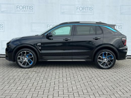 Lynk & Co 01 1.5 4X ZWART OP VOORRAAD! NL AUTO | TREKHAAK | CAMERA | PANO | ActivLease financial lease