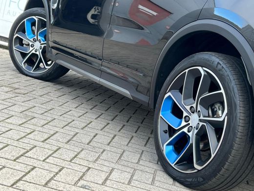 Lynk & Co 01 1.5 4X ZWART OP VOORRAAD! NL AUTO | TREKHAAK | CAMERA | PANO | ActivLease financial lease